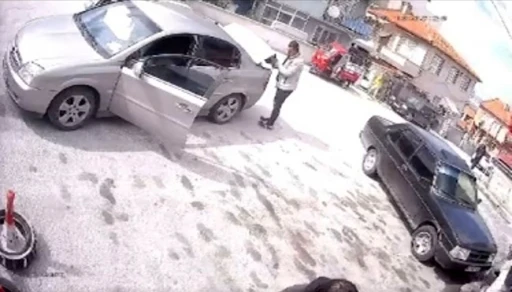 Kütahya’da el fireni çekilmeyi unutulan araç kazaya neden oldu
