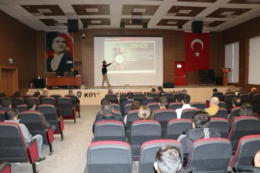 K&uuml;tahya&rsquo;da emniyet personeline, "İntihar saldırılarının tespiti ve alınacak &ouml;nlemler" konulu seminer
