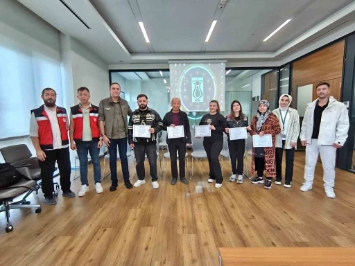 Kütahya’da ev hayvanı satış yeri sahiplerine eğitim
