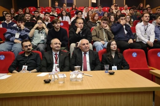 K&uuml;tahya&rsquo;da gen&ccedil; zihinler geleceğe ışık tuttu
