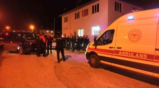K&uuml;tahya&rsquo;da kayıp yaşlı şahıs k&ouml;y&uuml;nden 8 kilometre uzakta sağ olarak bulundu
