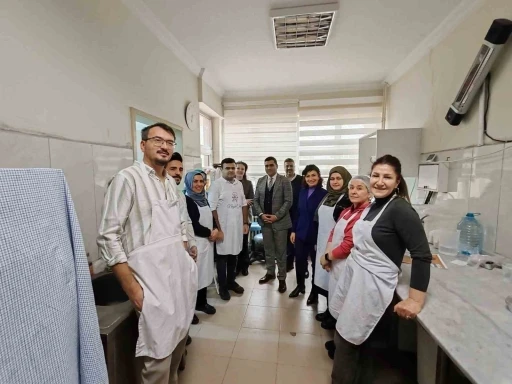 K&uuml;tahya&rsquo;da &ouml;ğretmenler &Ouml;RAV eğitim şenliğinde buluştu
