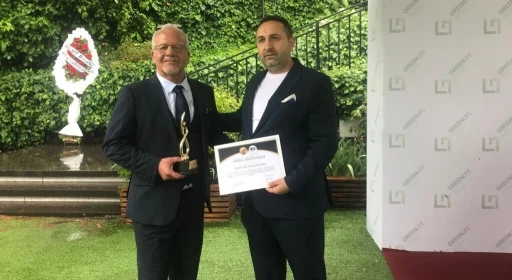 Kütahya’da Prof. Dr. Hakan Kara’ya &quot;Akademik Altın Kalem&quot; ödülü
