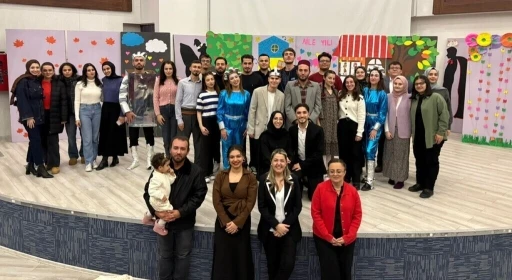 K&uuml;tahya&rsquo;da "Aile Yılı" tiyatro etkinliği ilgi g&ouml;rd&uuml;
