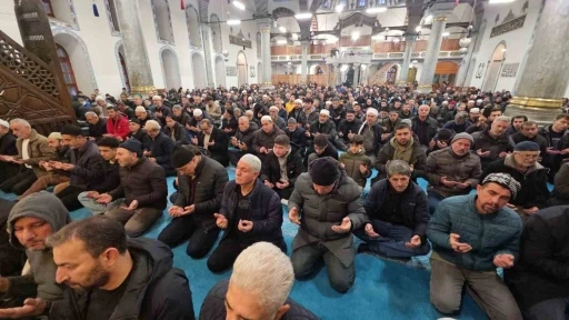 Kütahya’da &quot;Camide Buluşalım&quot; sabah namazı buluşması
