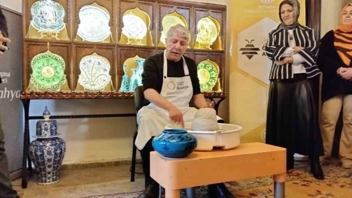 K&uuml;tahya&rsquo;da "Kadim K&uuml;lt&uuml;r: &Ccedil;inicilik" başlıklı etkinlik d&uuml;zenlendi
