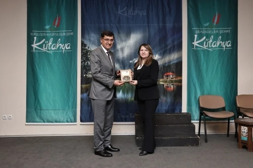 Kütahya’da &quot;Sanatçı Gözüyle Aizonai&quot; temalı resim sergisi
