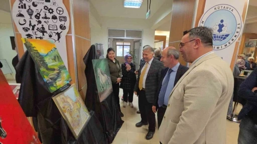 K&uuml;tahya&rsquo;da resim sergisine yoğun ilgi
