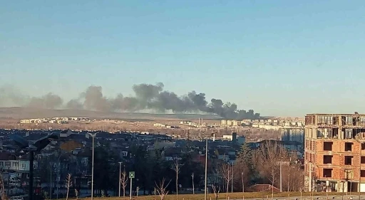 K&uuml;tahya&rsquo;da şantiye yangını
