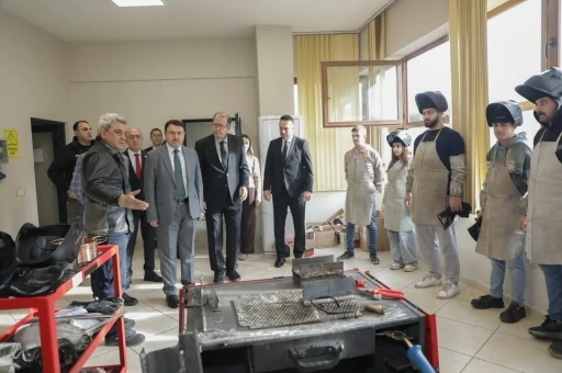 K&uuml;tahya&rsquo;da SOGEP kapsamındaki "Sanal Ger&ccedil;eklik ile Kaynak&ccedil;ılık" projesi tanıtıldı
