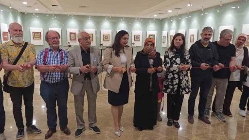 K&uuml;tahya&rsquo;da tarih ve sanat buluştu: &rsquo;K&ouml;klerden gelen motiflerin zarafeti&rsquo; sergisi ziyarete a&ccedil;ıldı
