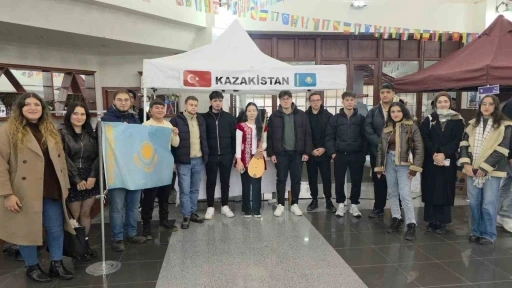 K&uuml;tahya&rsquo;da uluslararası &ouml;ğrenciler buluştu
