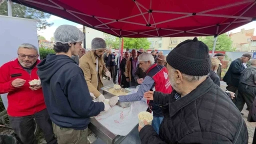 K&uuml;tahya&rsquo;da vatandaşlara &rsquo;cimcik&rsquo; ikramı
