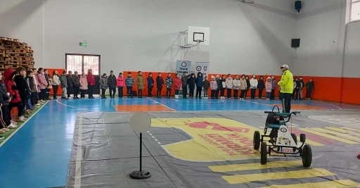 K&uuml;tahya Emniyet M&uuml;d&uuml;rl&uuml;ğ&uuml;nden trafik eğitim ve bilgilendirme faaliyetleri
