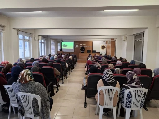 K&uuml;tahya Emniyetinden uyuşturucu ile m&uuml;cadelede bilgilendirme &ccedil;alışmaları
