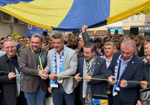 K&uuml;tahya Fenerbah&ccedil;eliler Derneği Sadettin Saran&rsquo;ın katılımıyla a&ccedil;ıldı