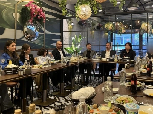 K&uuml;tahya İl Emniyet M&uuml;d&uuml;rl&uuml;ğ&uuml; iftar sofrasını sevgi evlerinde kalan &ccedil;ocuklarla paylaştı
