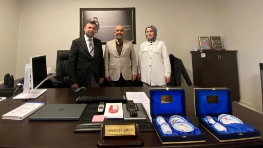 K&uuml;tahya İl K&uuml;lt&uuml;r ve Turizm M&uuml;d&uuml;r&uuml; &Uuml;nal Pazarlar&rsquo;da
