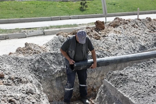 Kütahya’nın Akkent Mahallesi’nde 600 metrelik içme suyu hattı yenileniyor
