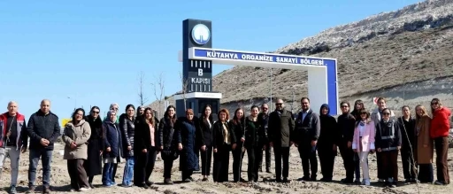 K&uuml;tahya OSB&rsquo;de fidan dikim etkinliği
