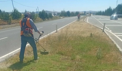 Kütahya-Tavşanlı karayolundaki 24 saatlik yol bakımı sürücülerden tam not aldı

