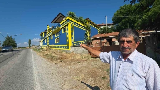K&uuml;tahyalı taraftarın sarı-lacivert aşkı evine yansıdı
