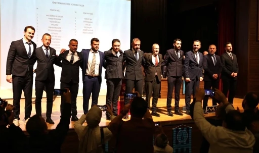 K&uuml;tahyaspor&rsquo;da Hacı Osman Altınkaya yeniden başkan se&ccedil;ildi
