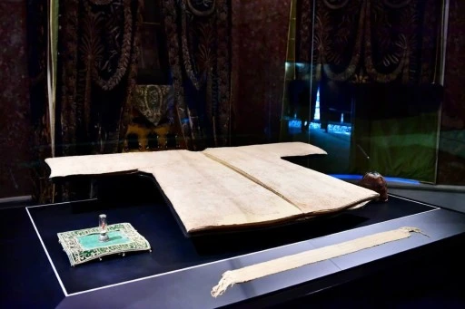 Kutsal Emanetlere Yoğun İlgi