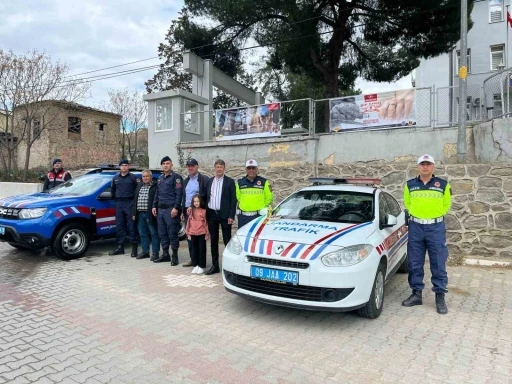 Kuyucak jandarmasından ’şekerli’ bayram denetimi
