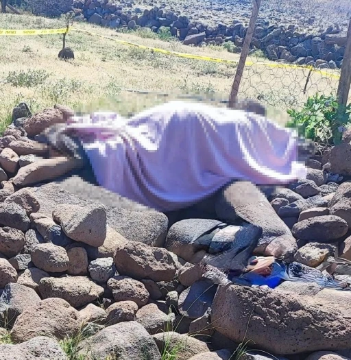 Kuyudan su &ccedil;ekerken canından oldu
