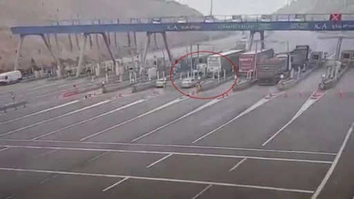 Kuzey Marmara Otoyolu’ndaki 4 kişinin öldüğü kaza anı kamerada
