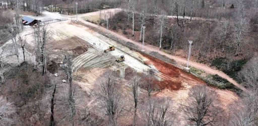 Kuzuyayla kızak pistine 100 metrelik kapalı yürüyen bant sistemi kuruluyor
