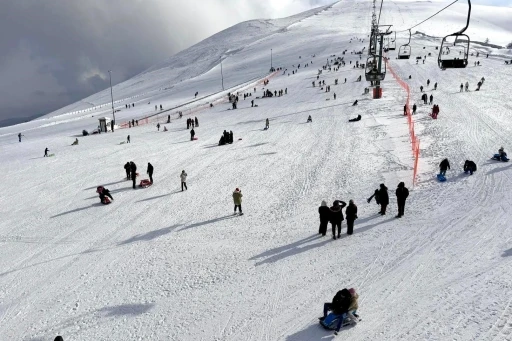 Ladik Akdağ Kayak Merkezi&rsquo;ne yoğun ilgi
