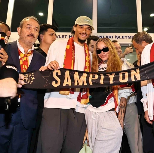 Leroy Sane, İstanbul’a geldi
