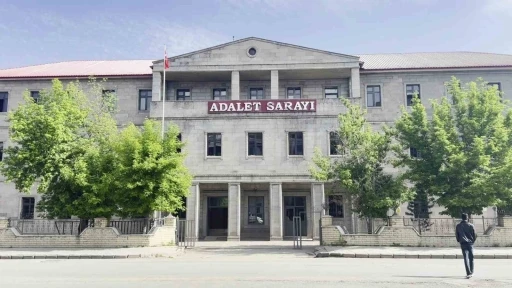 Leyla A. davasında anne konuştu: "Bu acıyı bana kim yaşattıysa, iki d&uuml;nyada da ondan şikayet&ccedil;iyim"
