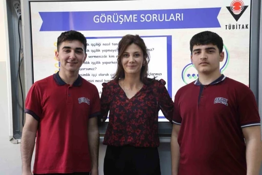 Lise öğrencileri mevsimlik işçi olan akranlarının sorunlarını ele aldığı proje ile TÜBİTAK finallerine kaldı
