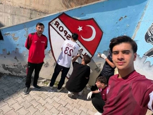 Lise &ouml;ğrencilerinden Elazığspor&rsquo;a destek

