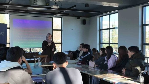 Lise &ouml;ğrencilerine sınav kaygısı ve stresle başa &ccedil;ıkma yolları anlatıldı
