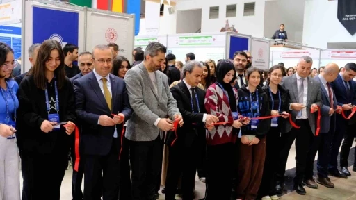 Lise &ouml;ğrencilerinin projeleri Anadolu &Uuml;niversitesi ev sahipliğinde sergileniyor
