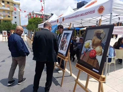 Lise öğrencilerinin sergisi büyük ilgi gördü
