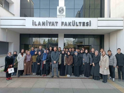 Liseli &ouml;ğrenciler &uuml;niversiteyi ziyaret ederek deneyim kazandı
