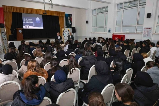 Liseli &ouml;ğrencilere "Bilin&ccedil;li su t&uuml;ketimi" eğitimi verildi
