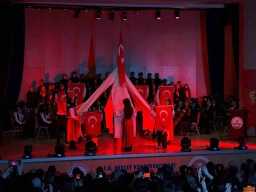 Liselilerden "Korkma, Gen&ccedil;liğin Ruhu Burada" g&ouml;sterisi
