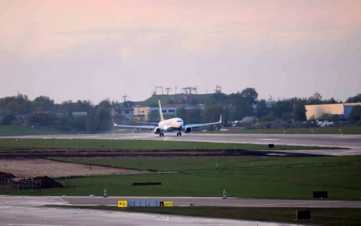 Litvanya’daki Vilnius Havalimanı meteoroloji balonları nedeniyle bu ay altıncı defa kapandı