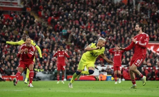 Liverpool, Tottenham&rsquo;a son dakikada takıldı
