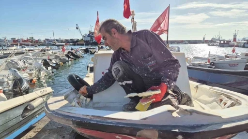 Lodos tekneleri hapsetti
