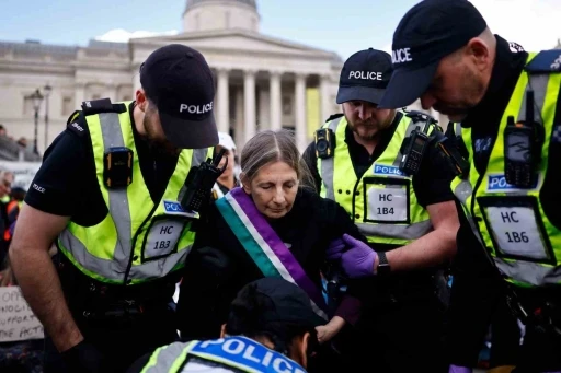 Londra&rsquo;daki Filistin&rsquo;e destek protestosunda g&ouml;zaltı sayısı 523&rsquo;e y&uuml;kseldi
