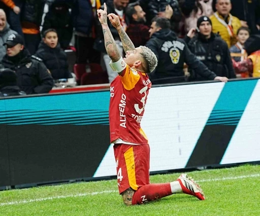 Lucas Torreira 3. gol&uuml;n&uuml; kaydetti

