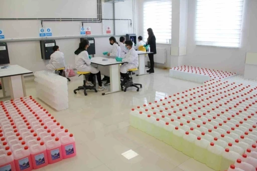 Maarifin Kalbinde Marifetli Gen&ccedil;lik" etkinliklerinde Ağrılı &ouml;ğrenciler &uuml;retime katılıyor
