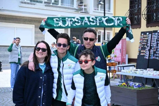 Ma&ccedil; i&ccedil;in Eskişehir&rsquo;e gelen Bursaspor taraftarı, kentin turistik yerlerine akın etti
